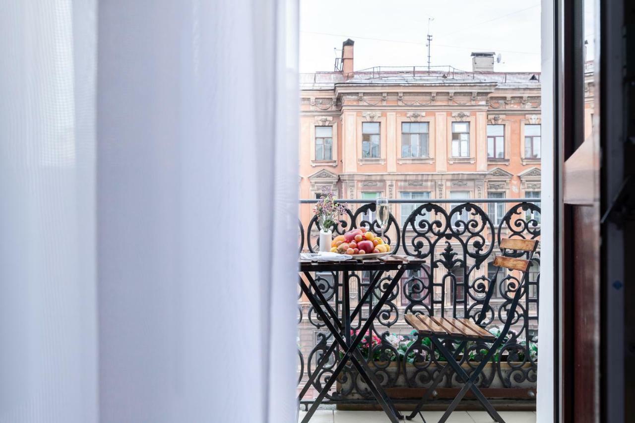 Aston Hotel Szentpétervár Kültér fotó